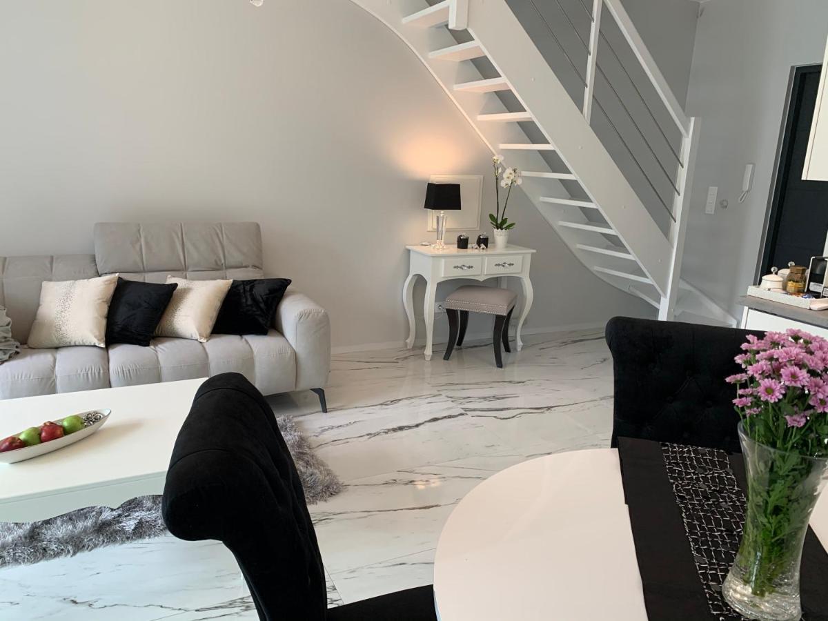 Leo Royal Apartament 波别罗沃 外观 照片